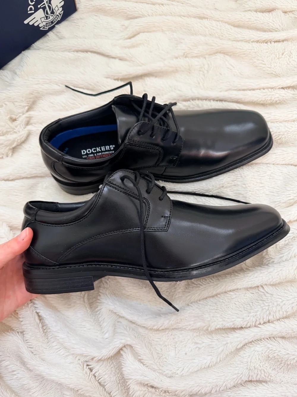 NIB Dockers Irving slip-resistant leather work shoes black men’s Sz 9.5